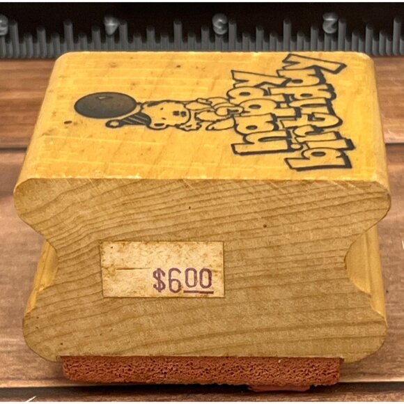 RARE LEIGH'S WISHING WELL HAPPY BIRTHDAY BEAR WOOD MOUNTED RUBBER STAMP HAWAII - Picture 6 of 6